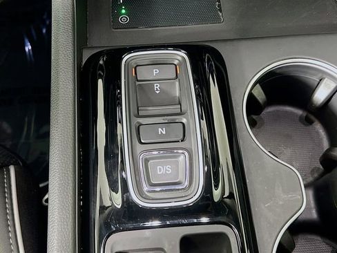 Used 2025 Honda Pilot Elite image 24