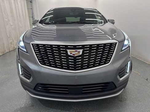 Used 2022 Cadillac XT5 Premium Luxury w/ Technology Package AWD/4WD image 4