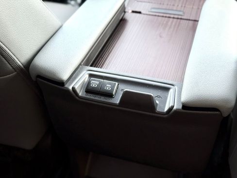 Used 2023 Toyota Sienna XLE image 30