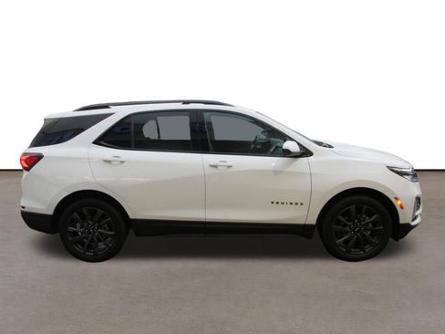 Used 2024 Chevrolet Equinox RS w/ LPO, Floor Liner Package image 6