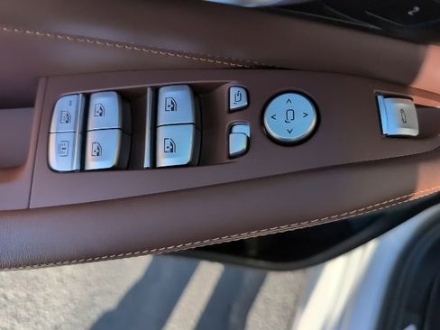 Certified 2023 BMW X7 xDrive40i w/ Premium Package image 14