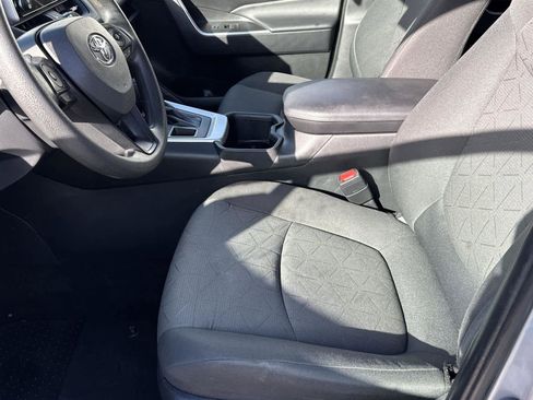 Used 2024 Toyota RAV4 XLE image 12