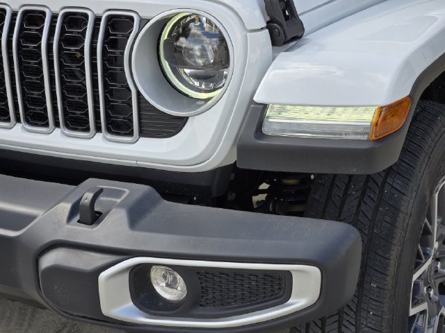 Used 2026 Jeep Wrangler Unlimited Sahara AWD/4WD image 10