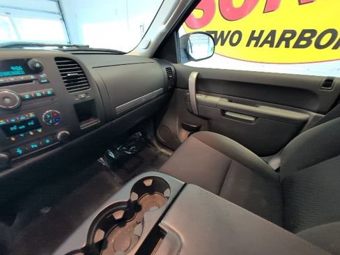 Used 2011 Chevrolet Silverado 1500 LT w/ All-Star Edition AWD/4WD image 21