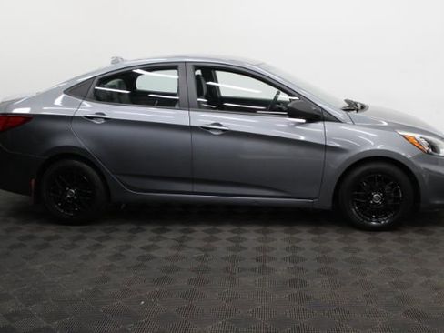 Used 2016 Hyundai Accent SE image 4