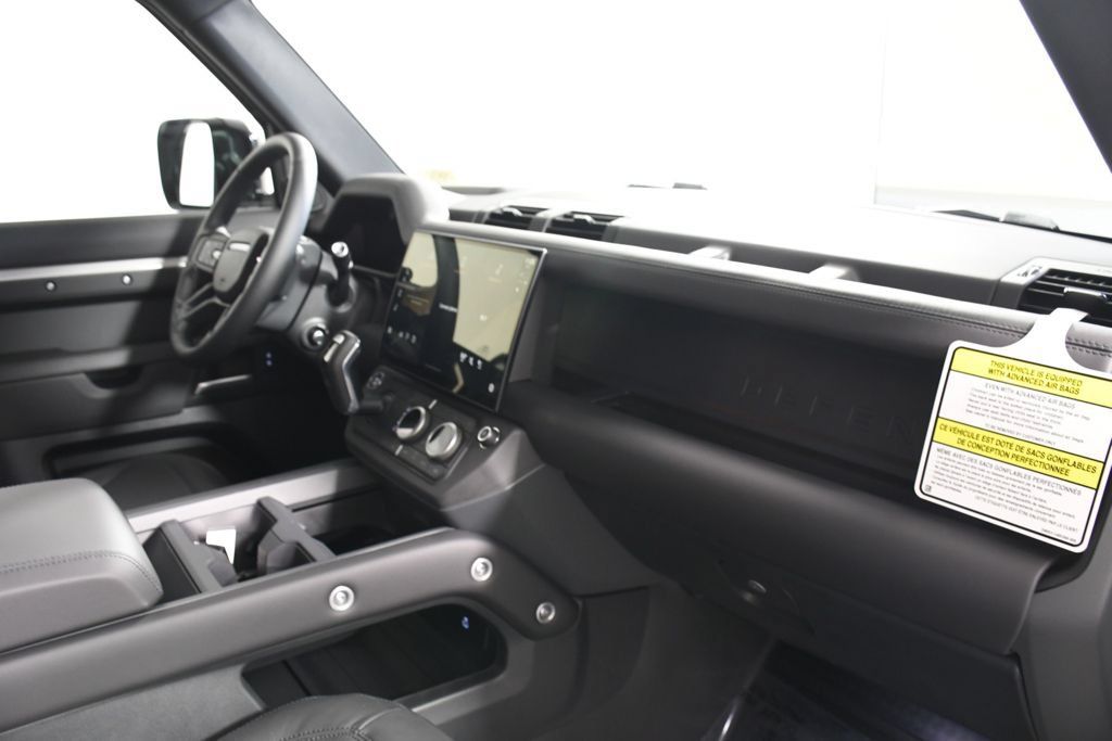 New 2026 Land Rover Defender 130 X-Dynamic SE AWD/4WD image 19