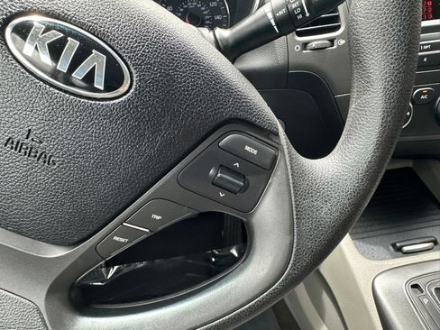 Used 2015 Kia Forte LX FWD image 21