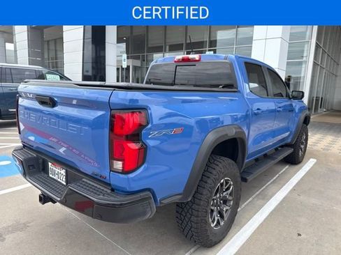 Used 2025 Chevrolet Colorado ZR2 w/ Technology Package AWD/4WD image 4