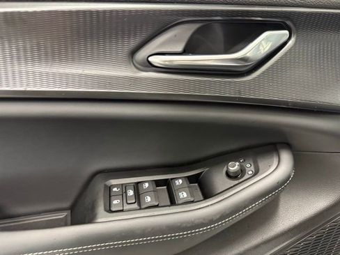 New 2025 Jeep Grand Cherokee L Laredo image 15