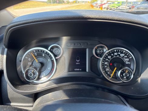 Used 2020 RAM 2500 Tradesman w/ Chrome Appearance Group AWD/4WD image 11