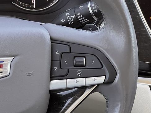 Certified 2022 Cadillac XT6 Premium Luxury image 17