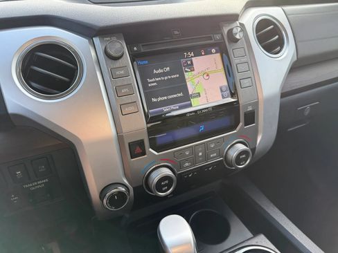 Used 2019 Toyota Tundra Limited w/ Limited Premium Package AWD/4WD image 25