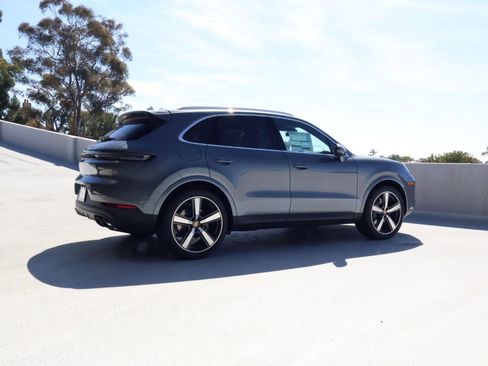 New 2026 Porsche Cayenne image 8