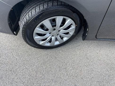 Used 2013 Toyota Corolla LE image 13