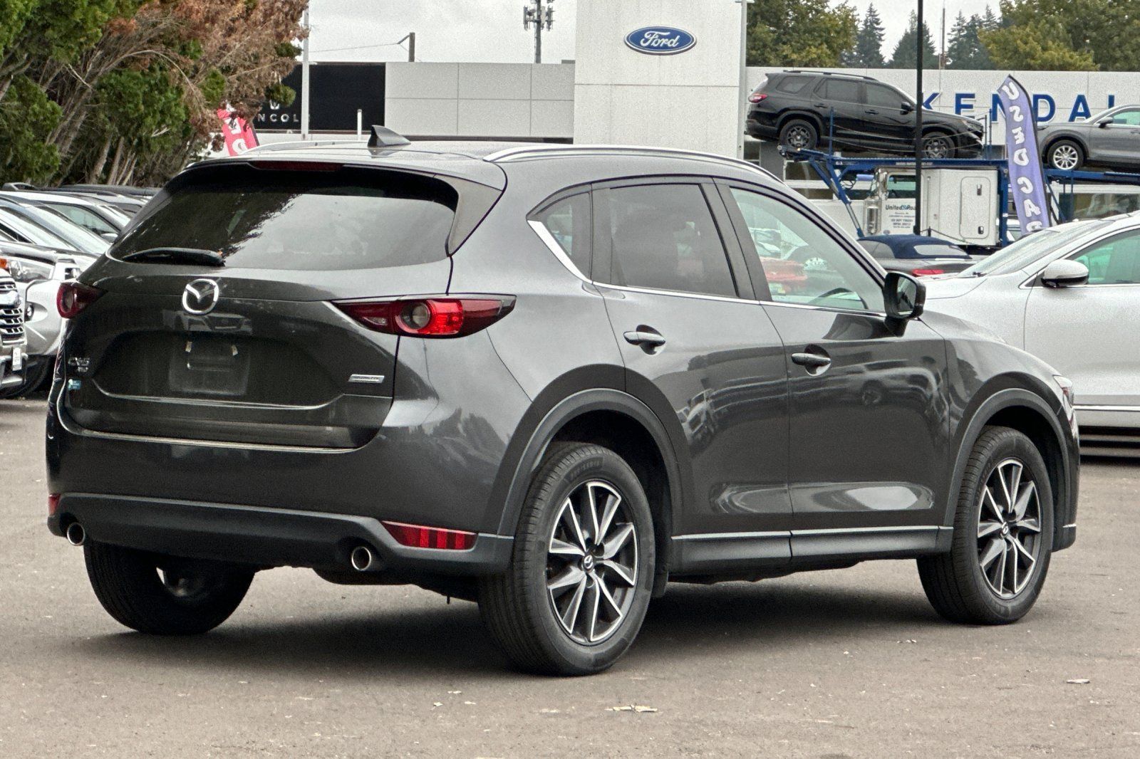 Used 2018 MAZDA CX-5 Touring w/ Preferred Equipment Package AWD/4WD image 4