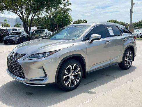 Certified 2022 Lexus RX 350 FWD w/ Premium Package image 3