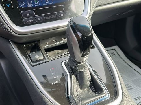 Certified 2022 Subaru Outback Premium image 18
