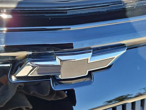 Used 2024 Chevrolet Equinox EV RS FWD image 31