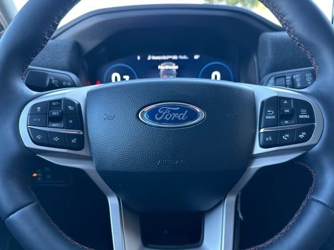 New 2025 Ford Explorer Active w/ Active Comfort Package image 25