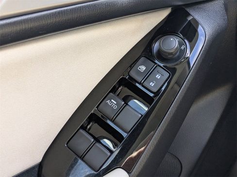 Used 2017 MAZDA MAZDA3 Sport w/ Preferred Equipment Package image 24