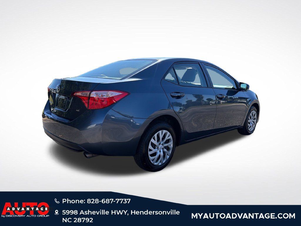 Used 2018 Toyota Corolla LE FWD image 2