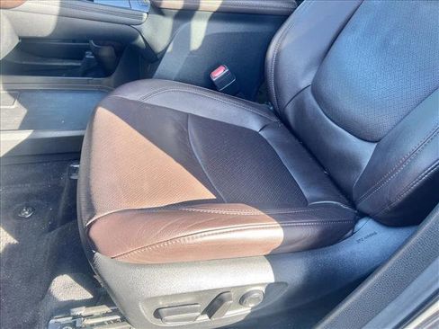 Certified 2023 Toyota Sienna Platinum image 10