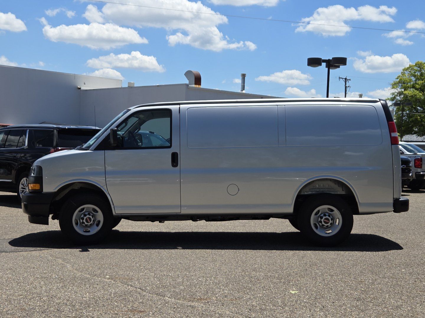 New 2026 GMC Savana 2500 w/ Driver Convenience Package RWD image 9