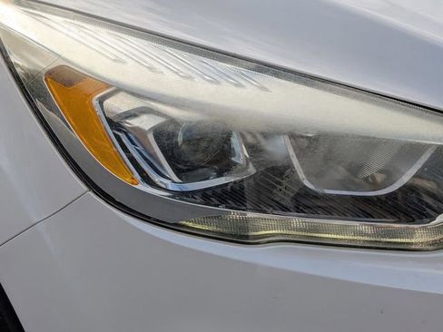 Used 2017 Ford Escape SE w/ SE Leather Comfort Package image 4