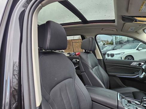 Used 2019 BMW X7 xDrive50i w/ Premium Package image 13