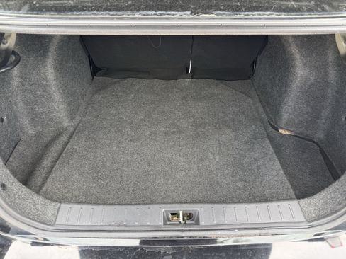 Used 2020 Nissan Versa S FWD image 28