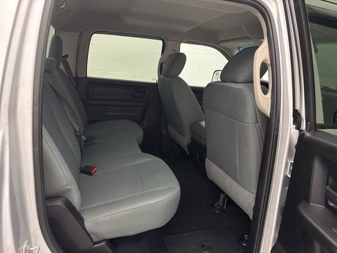 Used 2018 RAM 3500 Tradesman w/ Chrome Appearance Group image 33