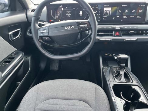 Used 2025 Kia K4 EX FWD image 9