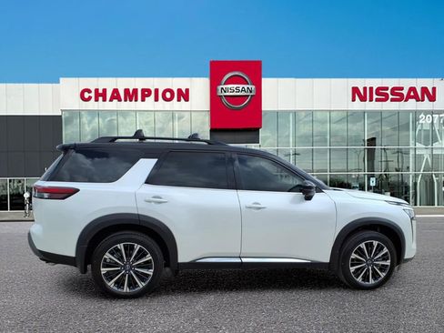 New 2026 Nissan Pathfinder Platinum w/ Lighting Package image 8