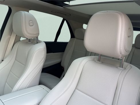 Certified 2026 Mercedes-Benz GLE 450 4MATIC image 32