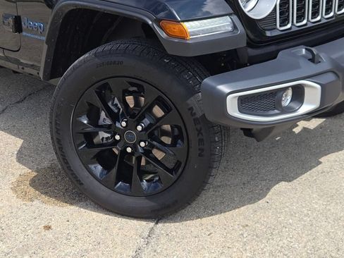 Certified 2025 Jeep Wrangler Unlimited Sahara w/ Safety Group AWD/4WD image 3