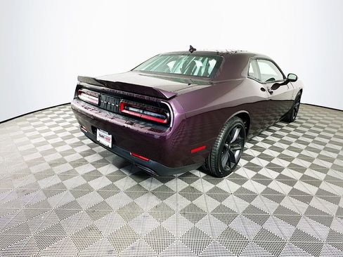 Used 2022 Dodge Challenger R/T w/ Performance Handling Group image 10