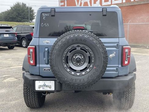 New 2025 Ford Bronco Outer Banks w/ Sasquatch Package image 4
