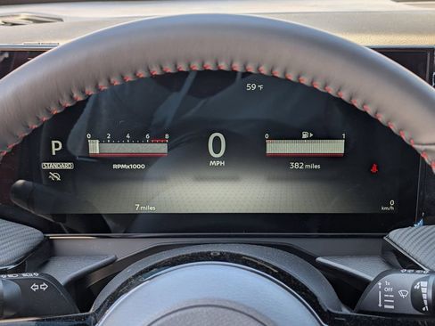 Used 2025 Nissan Kicks SR FWD image 24