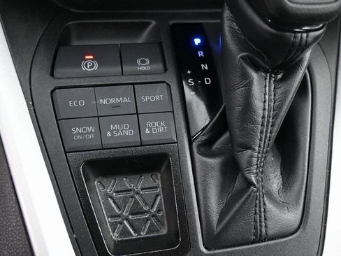 Used 2024 Toyota RAV4 LE image 15