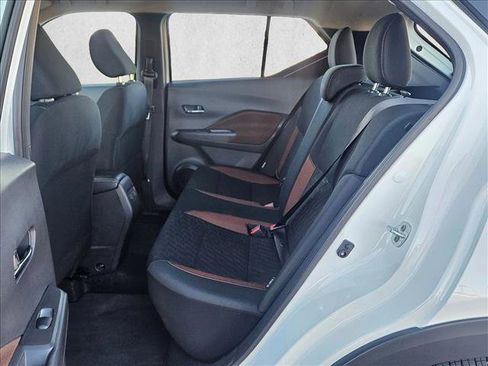 Used 2024 Nissan Kicks SR image 19