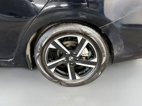 Used 2024 Nissan Sentra SV FWD image 37