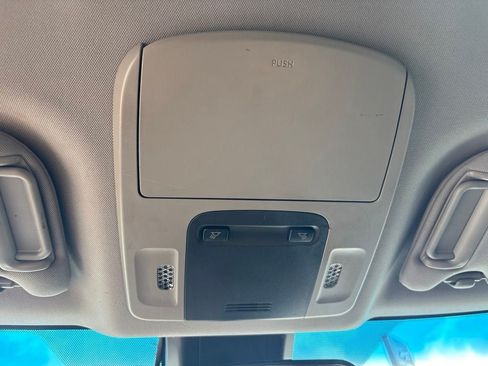 Used 2018 Toyota Camry SE FWD image 27