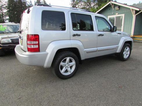 Used 2012 Jeep Liberty Limited image 4
