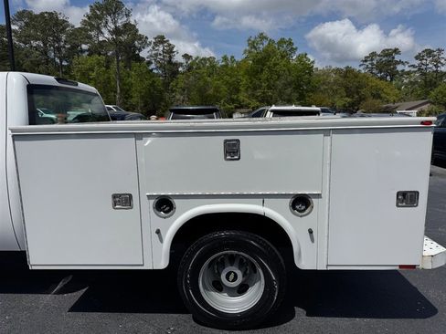 Used 2014 Chevrolet Silverado 3500 W/T image 10