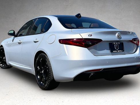 Used 2023 Alfa Romeo Giulia Ti AWD/4WD image 3