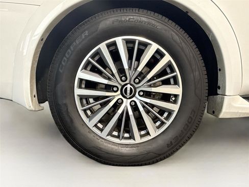 Used 2022 Nissan Armada SV w/ SV Appearance Package image 28