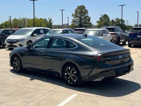 Used 2025 Hyundai Sonata SEL FWD image 9