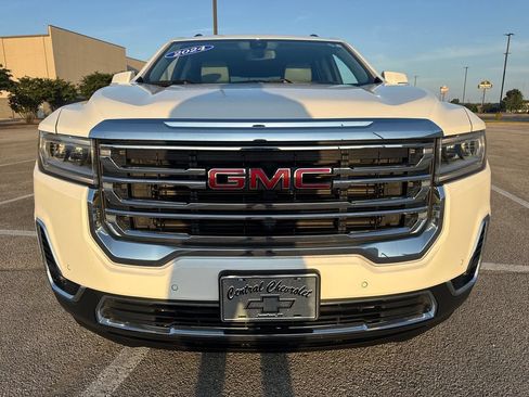 Used 2021 GMC Acadia SLT w/ Technology Package FWD image 10