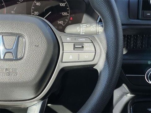 Used 2025 Honda CR-V LX image 22
