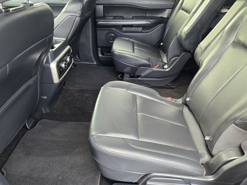 Certified 2022 Ford Expedition XLT image 28